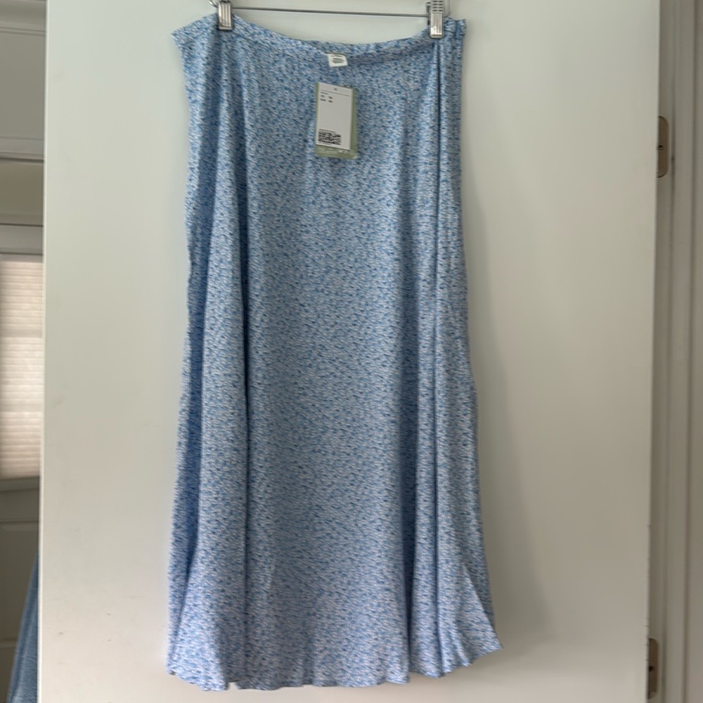NWT- H&M floral maxi skirt